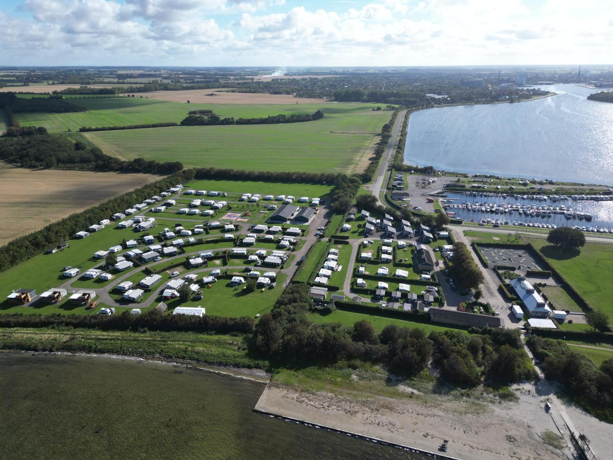 Nakskov Fjord Camping & Cottages ภายนอก รูปภาพ