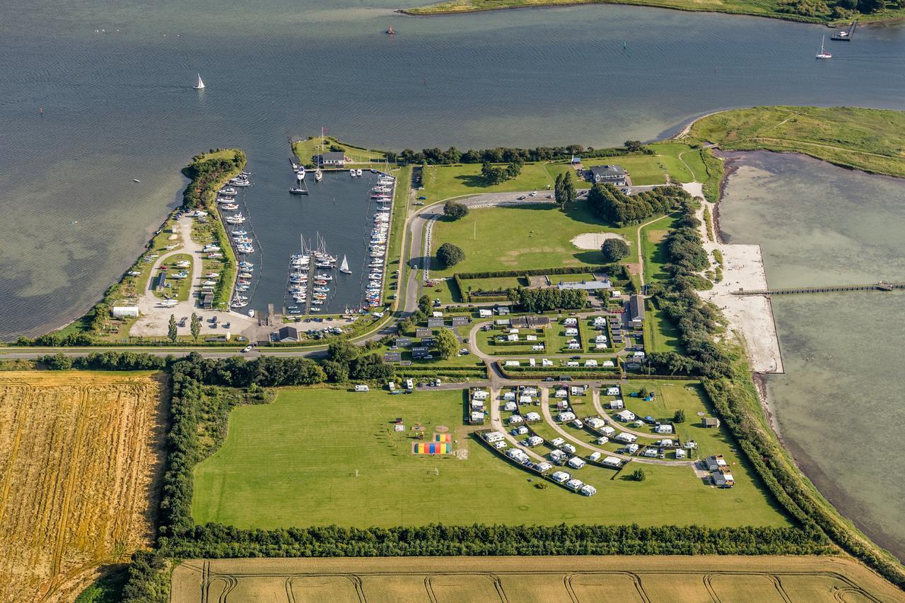 Nakskov Fjord Camping & Cottages ภายนอก รูปภาพ